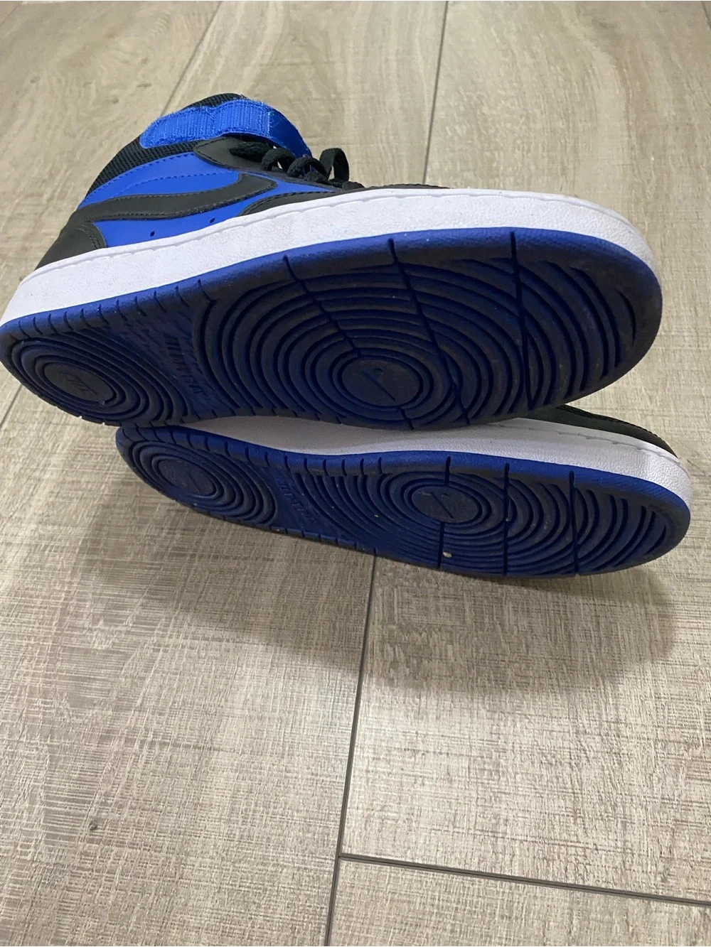 Nike Kids Mid-Top Sneakers in Royal Blue and Black